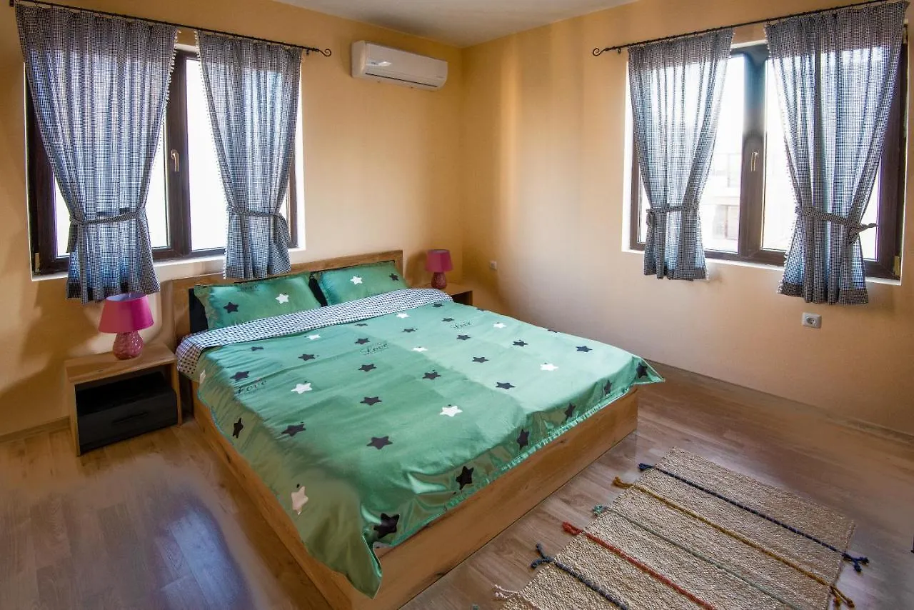 Lahana House In Majestic Complex Pomorie