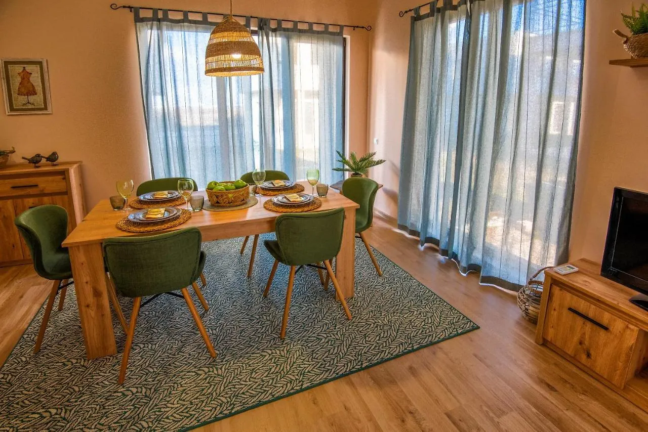 Lahana House In Majestic Complex Pomorie 0*,